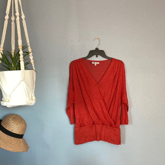 JENNIFER LOPEZ Orange light weight sweater size PXL - Picture 1 of 11